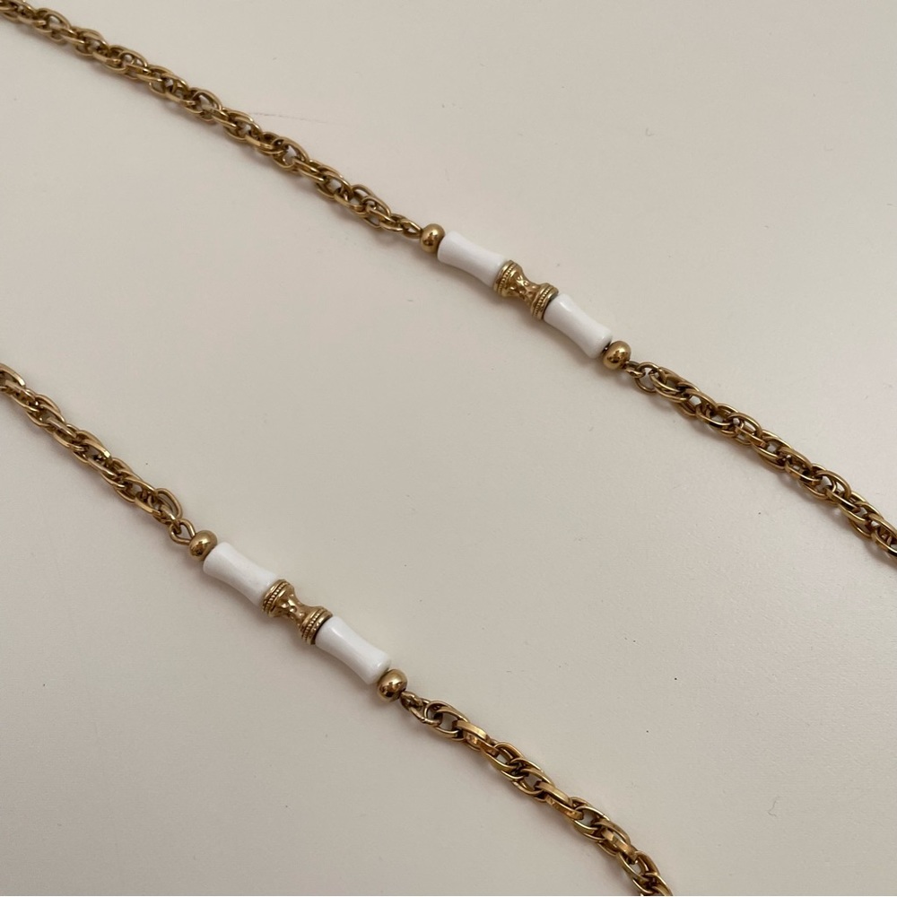 Vintage 70โs SARAH COVENTRY Gold Tone White Enamel Boho Abstract Preppy Necklace - Picture 4 of 11